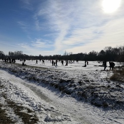 Eislaufen im Park Links der Weser
